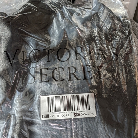 Cotton Fleece Mock-Neck Half-Zip - Picture 8 of 16